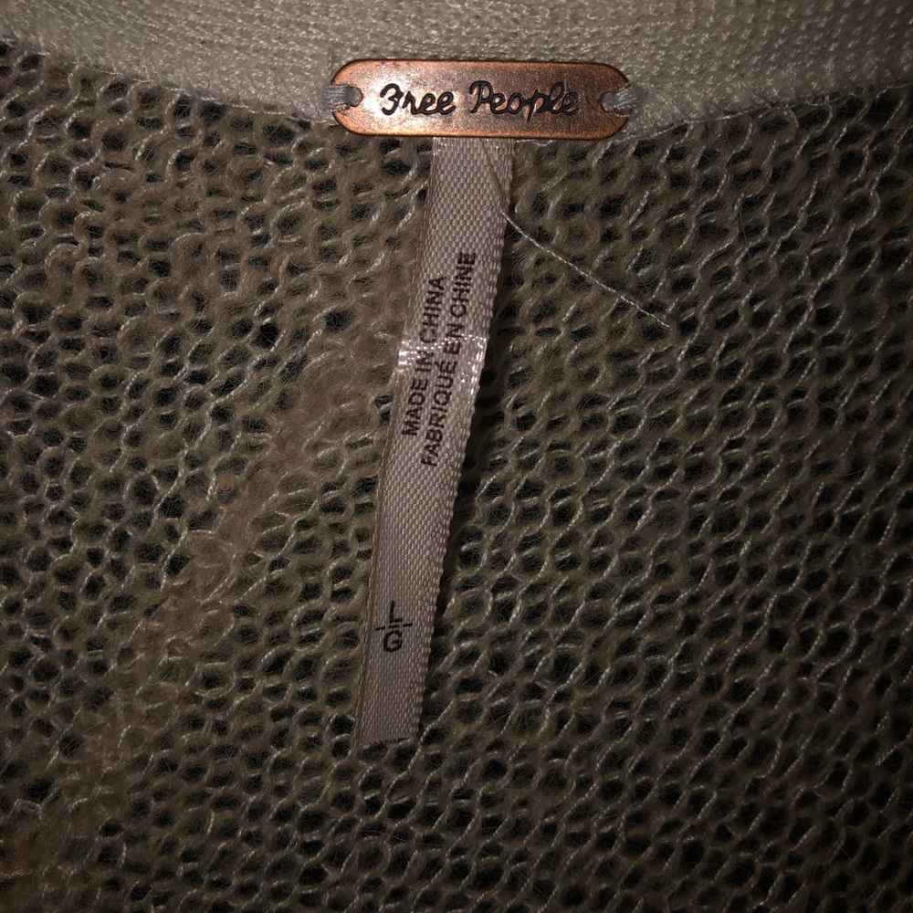 Free People sweater - Picture 4 of 4